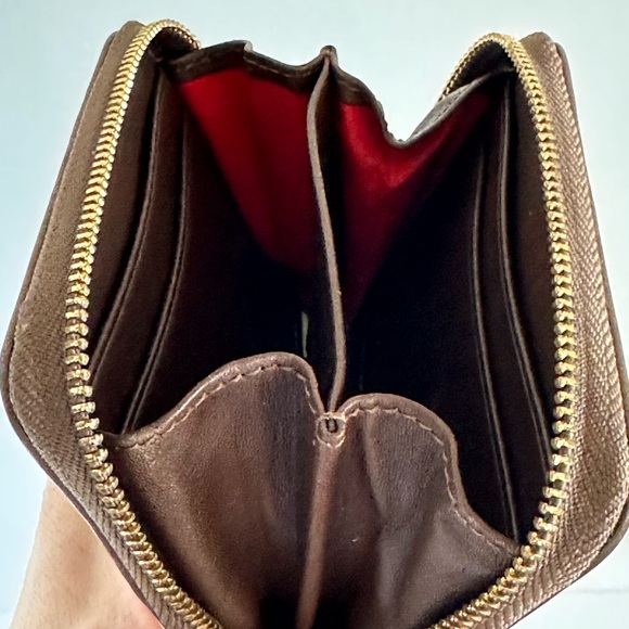 Coach Bi-Fold Zipper Wallet, excellent condition - Picture 5 of 5